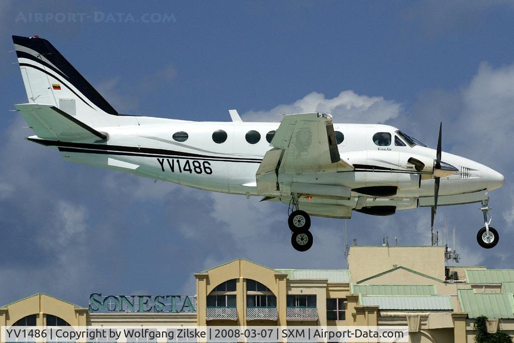 YV1486, Beech 100 King Air C/N B-16, visitor