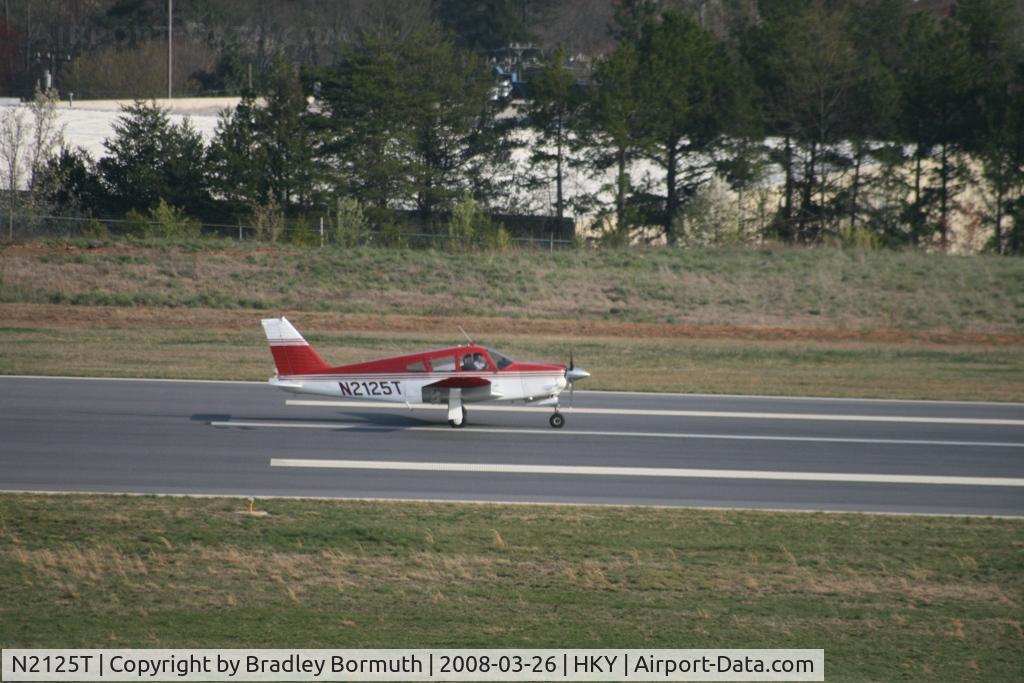 N2125T, 1971 Piper PA-28R-200 Cherokee Arrow C/N 28R-7135068, A great day to take pictures.