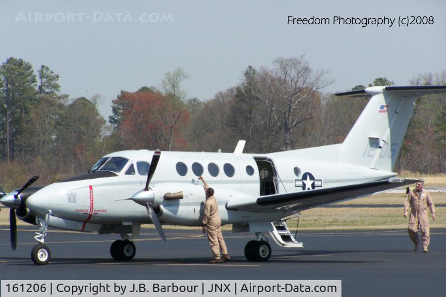 161206, Beech UC-12B Huron C/N BJ-22, Military that landing, they were doing a pre flight.