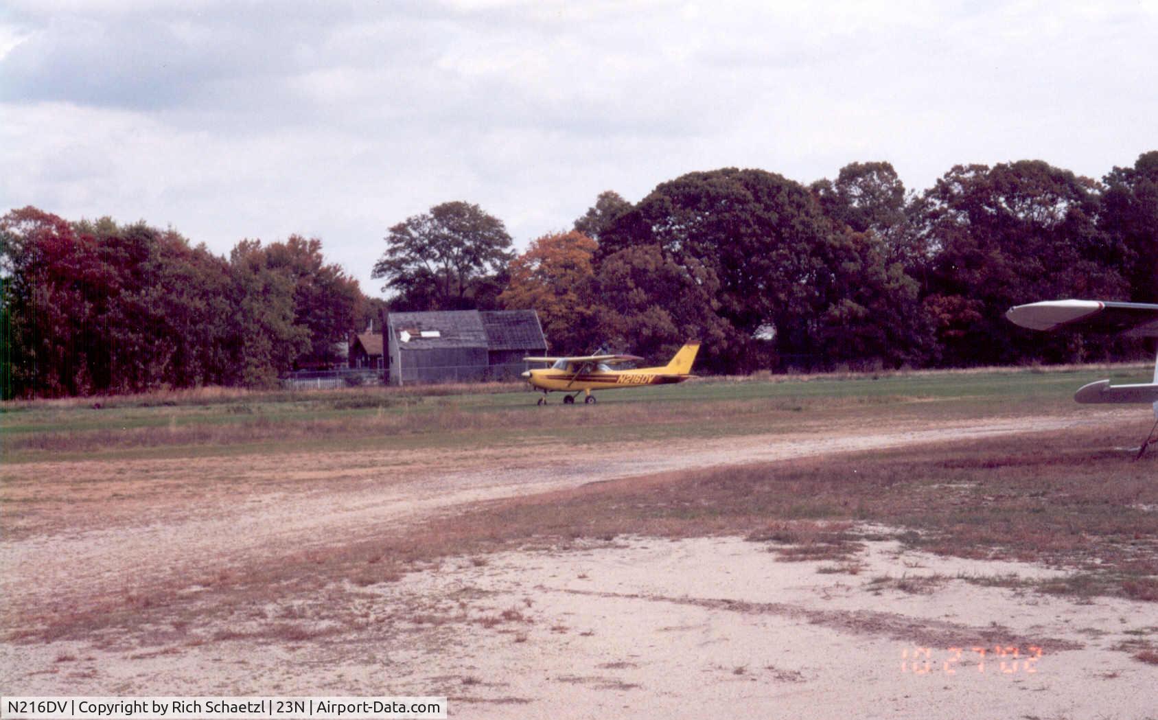 N216DV, 1977 Cessna 152 C/N 15280927, N216DV on takeoff roll at Bayport Aerodrome in October of 02