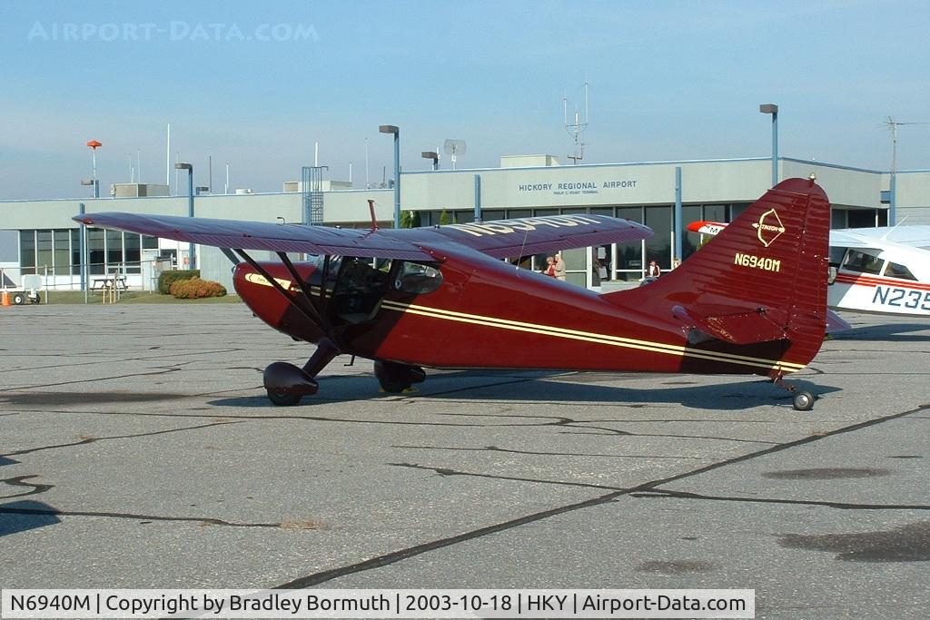 N6940M, 1949 Stinson 108-3 Voyager C/N 108-4940, During the EAA 731 2003 Fall Fly-In.