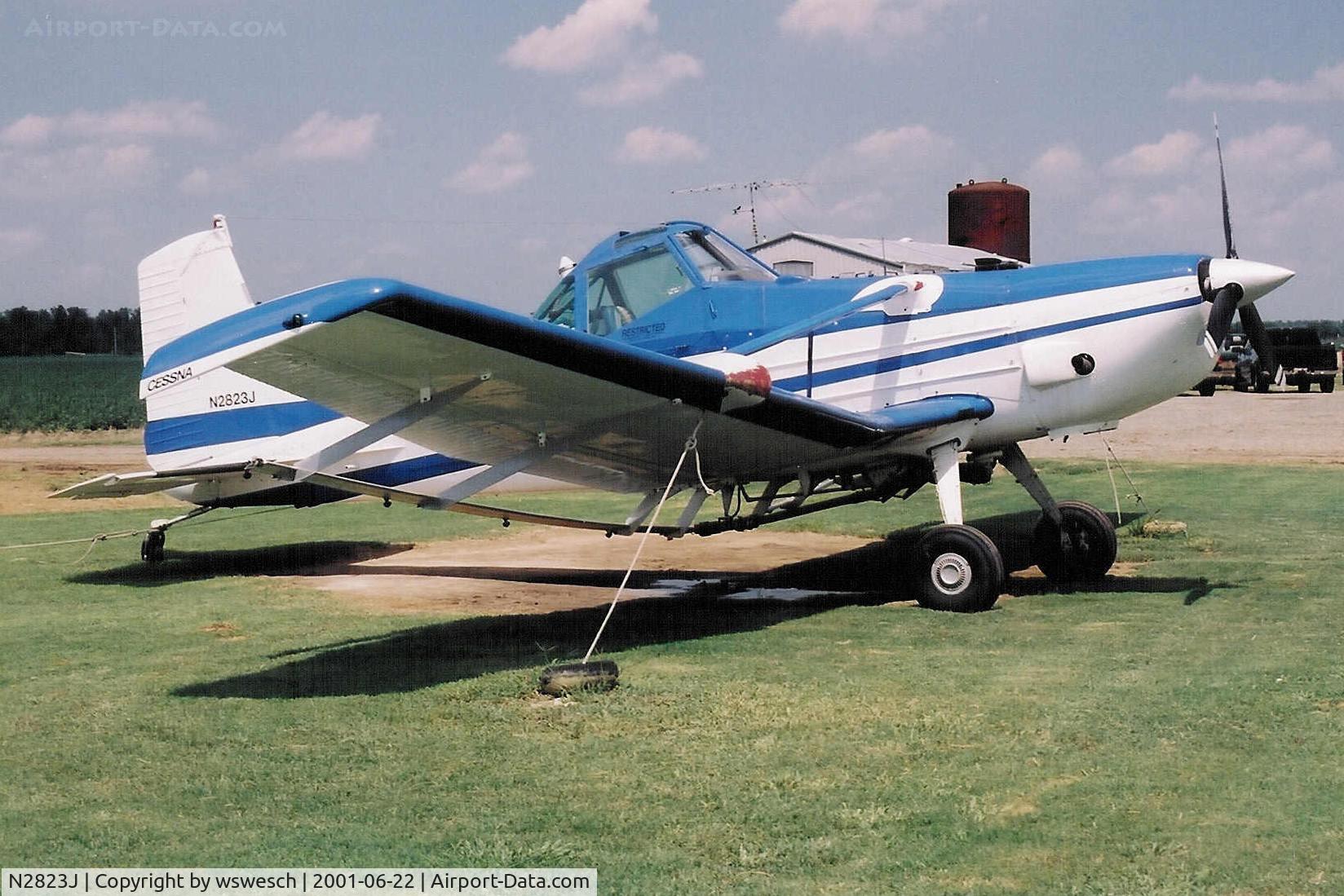 N2823J, 1979 Cessna T188C C/N T18803519T, 1979 Cessna T188C AgHusky, #T18803519T.  McGehee, Arkansas.