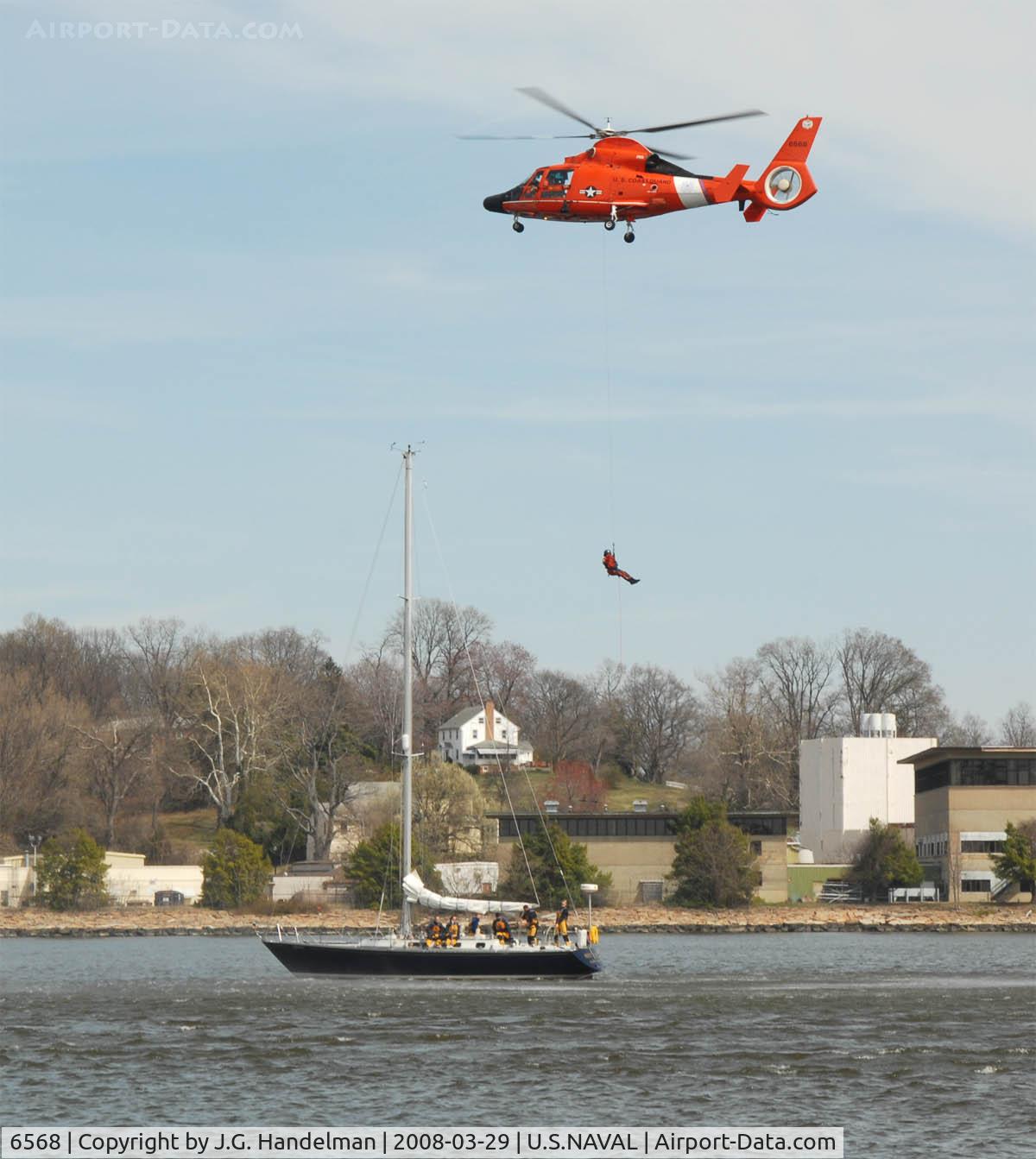 6568, Aérospatiale HH-65A Dolphin C/N 6259, retrieving rescue swimmer at U.S.Naval Academy