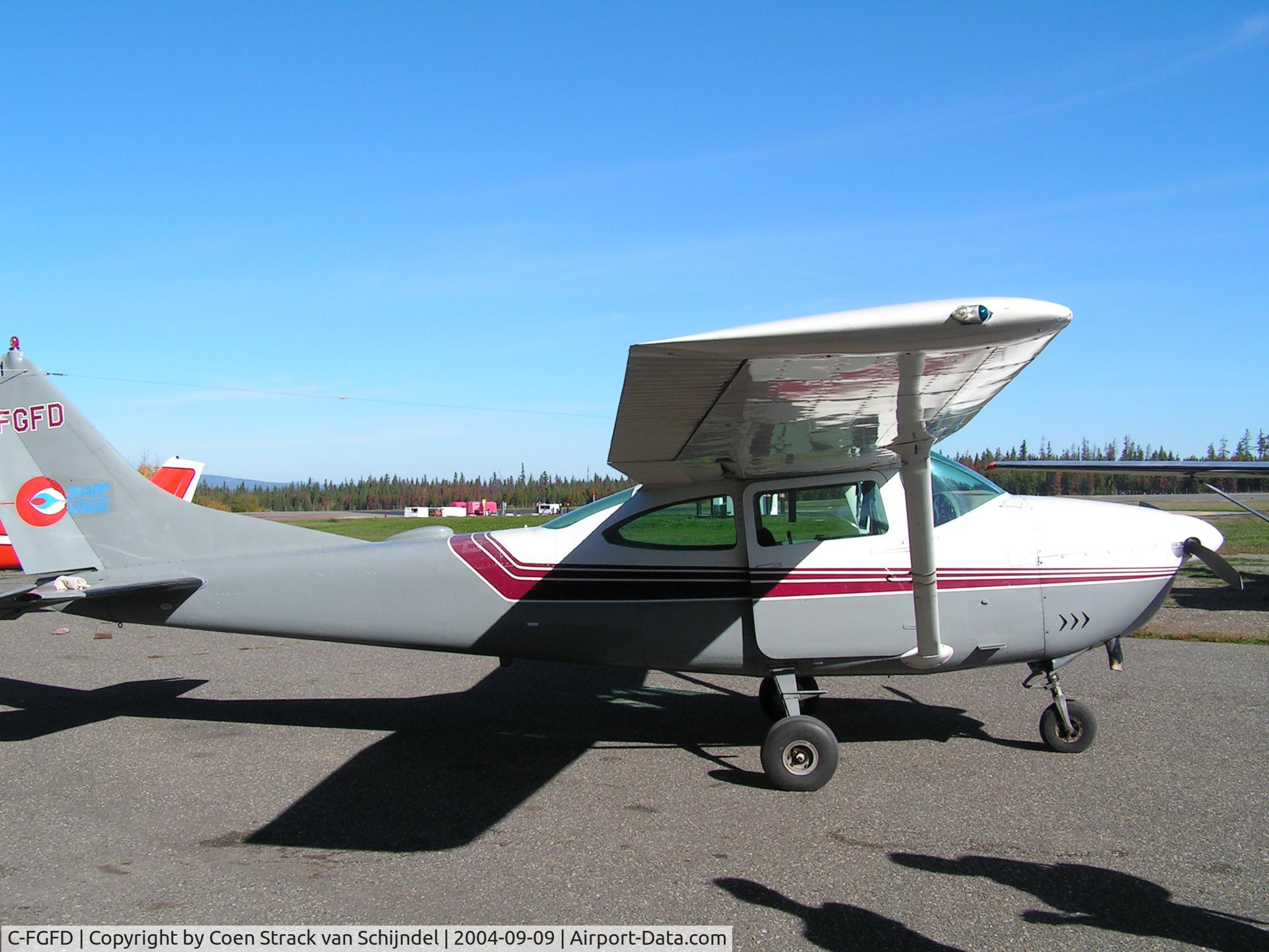 C-FGFD, 1964 Cessna 182G Skylane C/N 18255516, Flight with Sharp Wings