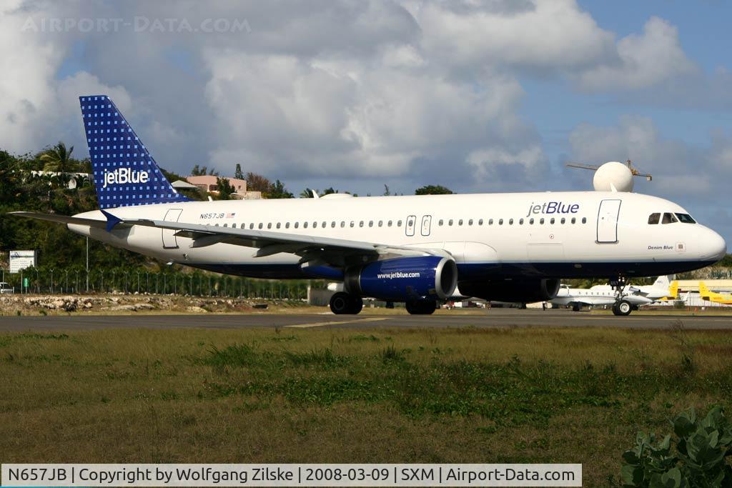 N657JB, 2007 Airbus A320-232 C/N 3119, visitor