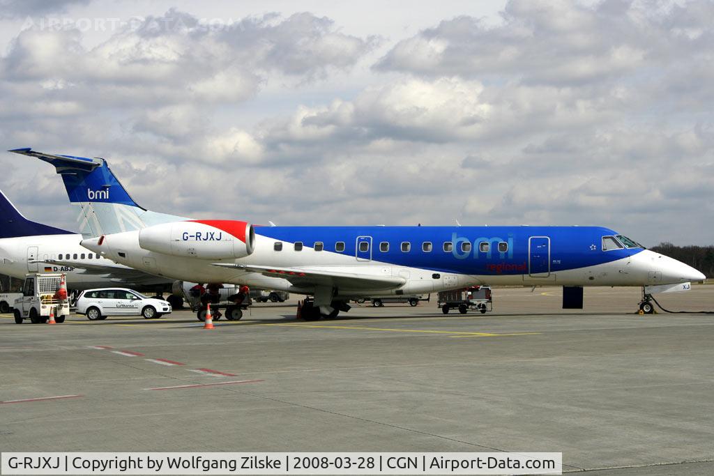 G-RJXJ, 2001 Embraer ERJ-135ER (EMB-135ER) C/N 145473, visitor