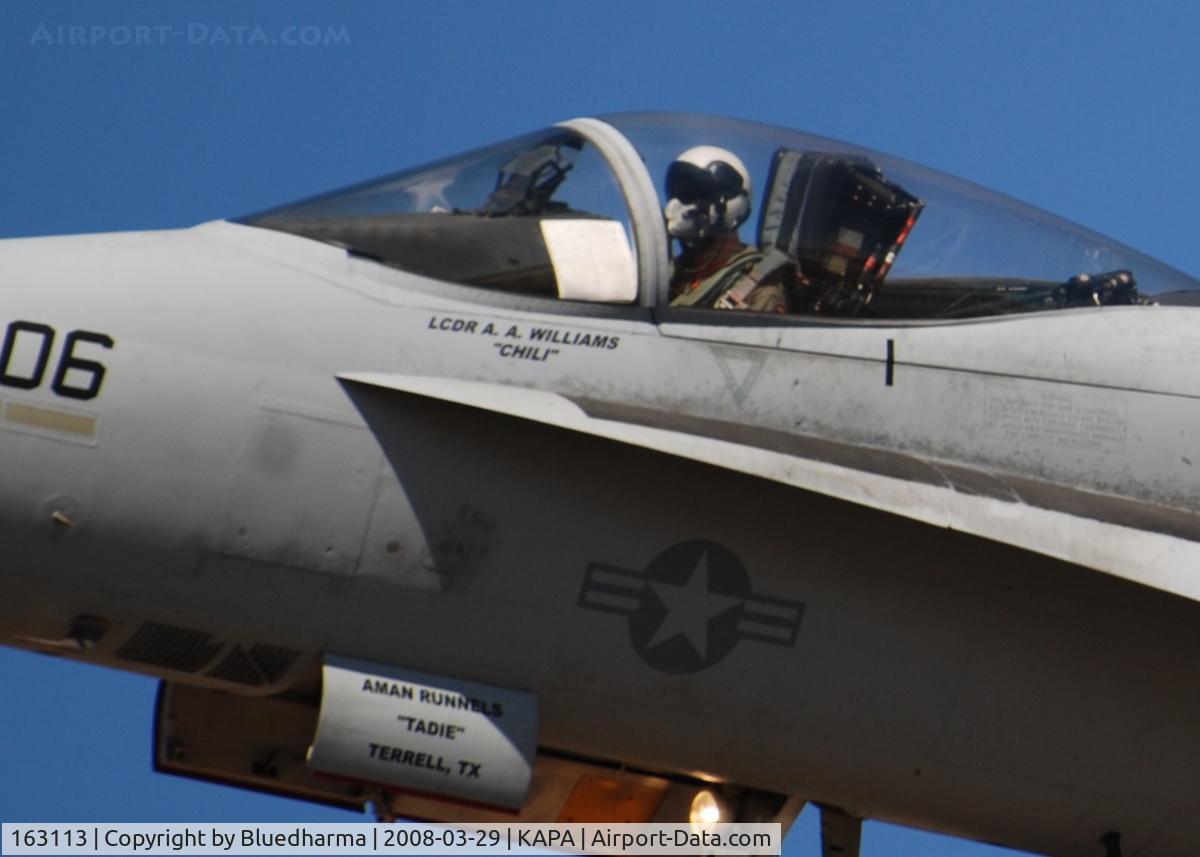 163113, McDonnell Douglas F/A-18A Hornet C/N 0507/A419, F/A-18C VFA-204 'River Rattlers' AF/406 on final approach to 17L.