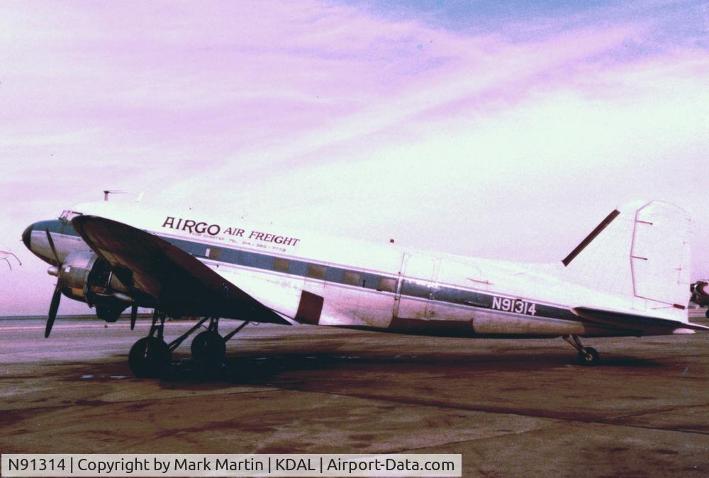 N91314, 1942 Douglas DC3C C/N 4538, at Dallas Love