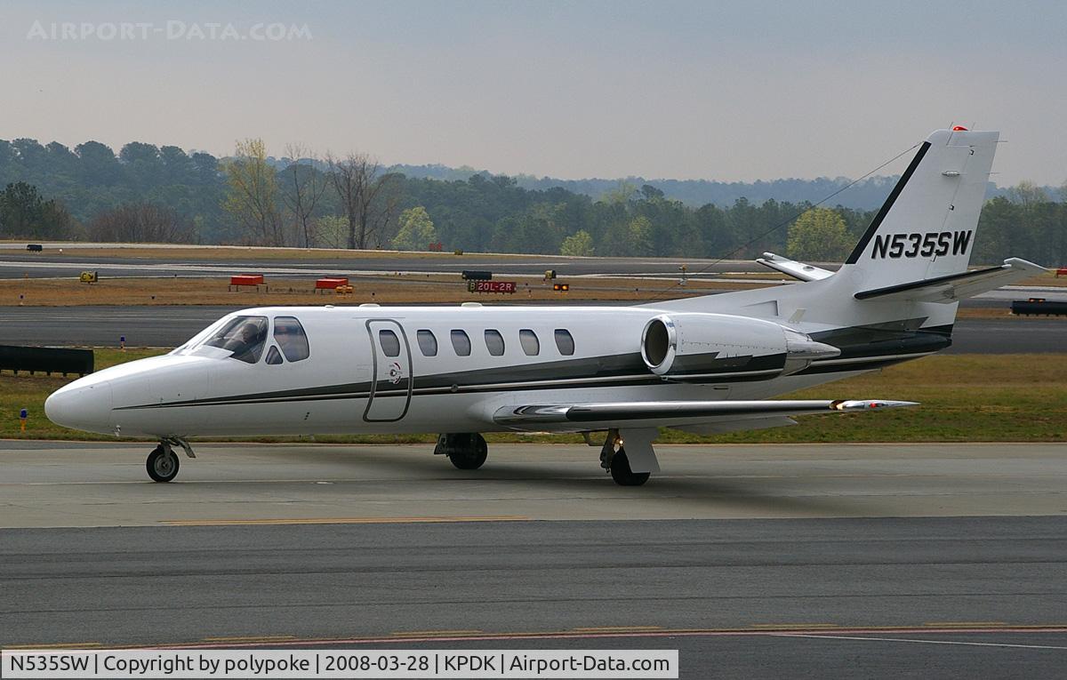 N535SW, 1999 Cessna 550 C/N 550-0899, N535SW taxiing to RWY 20L for departure.