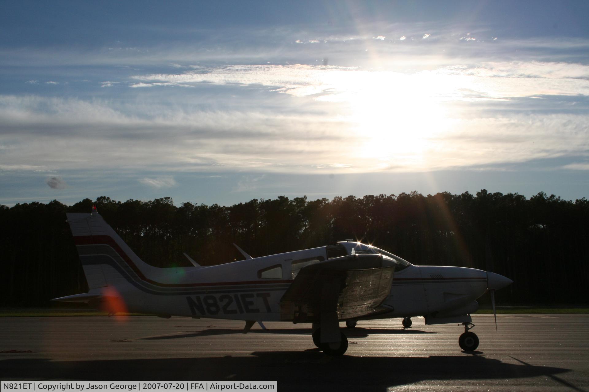 N821ET, Piper PA-28R-201T Cherokee Arrow III C/N 28R-7703147, On the Ramp at KFFA