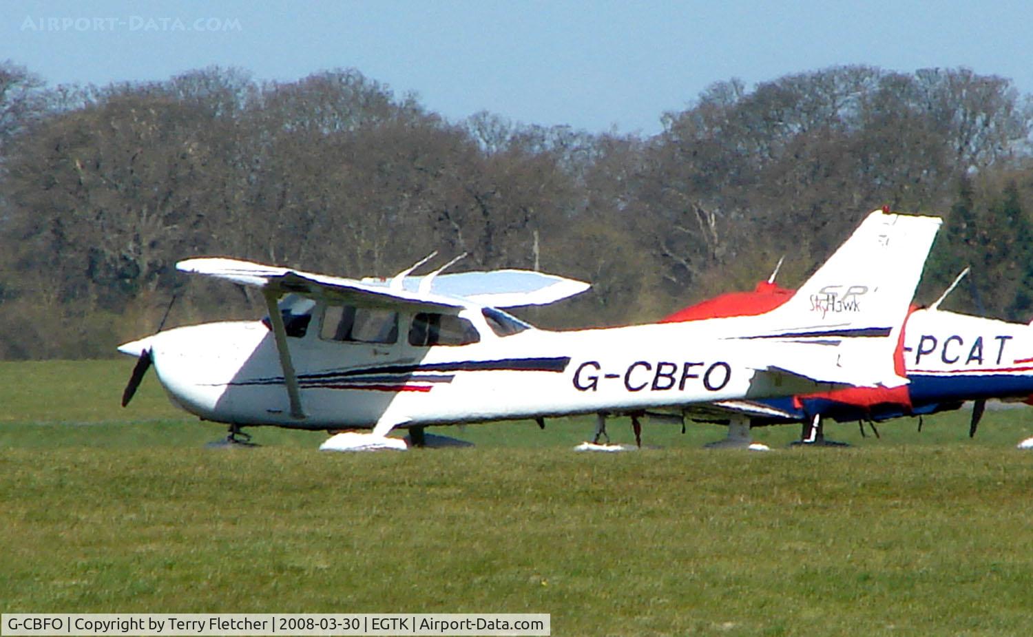 G-CBFO, 2001 Cessna 172S Skyhawk SP C/N 172S8929, Cessna 172S at Kidlington