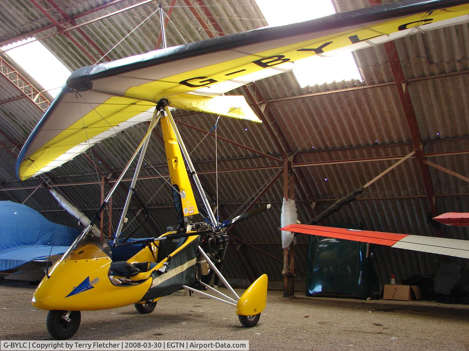 G-BYLC, 1999 Pegasus Quantum 15-912 C/N 7528, One aircraft at the friendly Enstone Airfield in Oxfordshire
