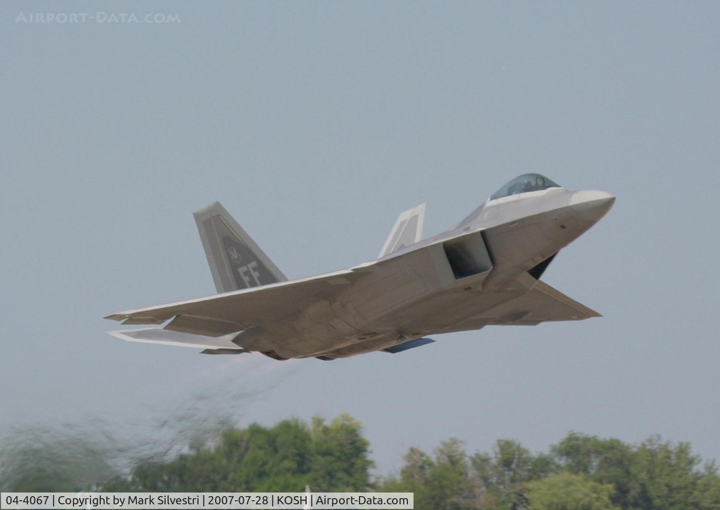 04-4067, 2004 Lockheed Martin F-22A Raptor C/N 4067, Oshkosh 2007