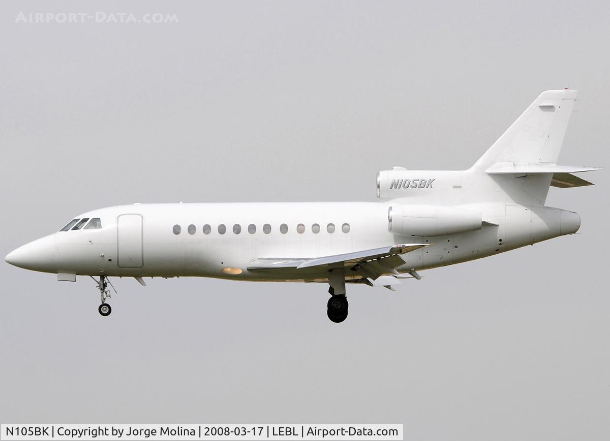 N105BK, 1989 Dassault Falcon 900 C/N 70, On short final to RWY 25R.