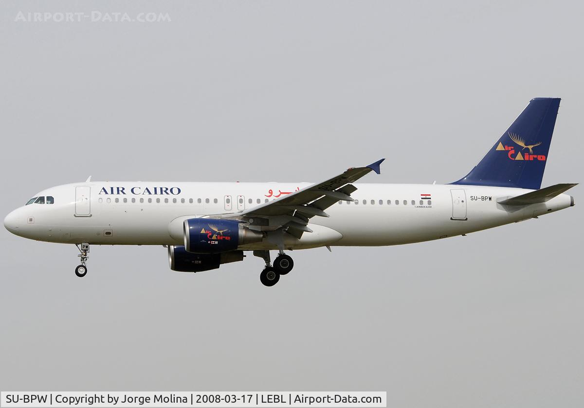 SU-BPW, 2007 Airbus A320-214 C/N 3282, Clear to land RWY 25R.