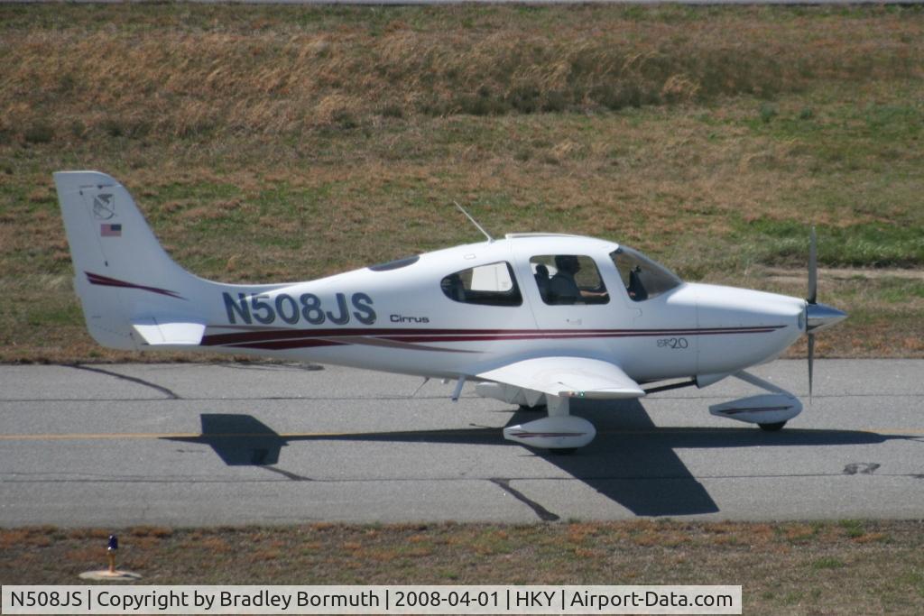 N508JS, 2002 Cirrus SR20 C/N 1170, A great day to take pictures.