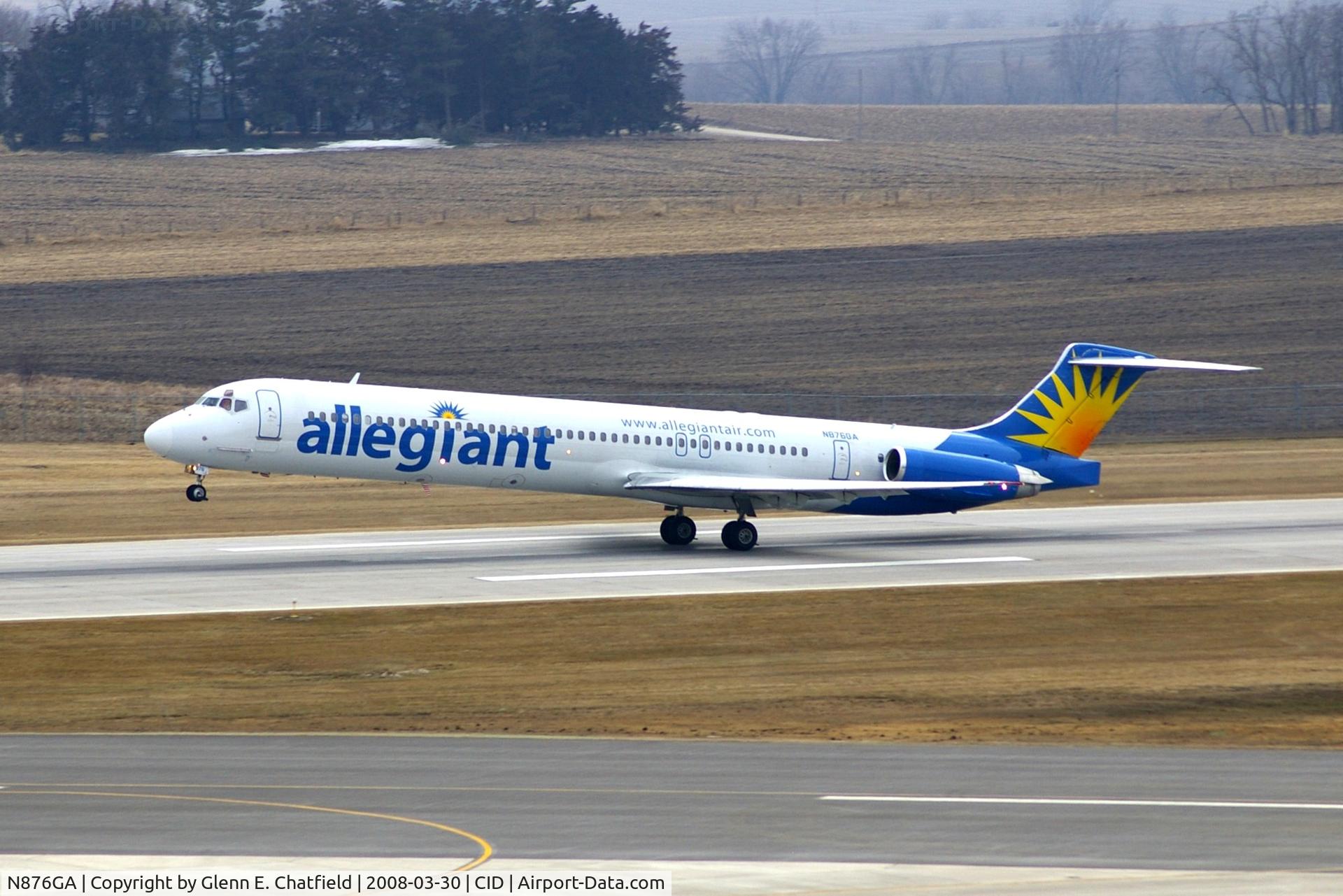 N876GA, 1995 McDonnell Douglas MD-83 (DC-9-83) C/N 53469, Departing Runway 9