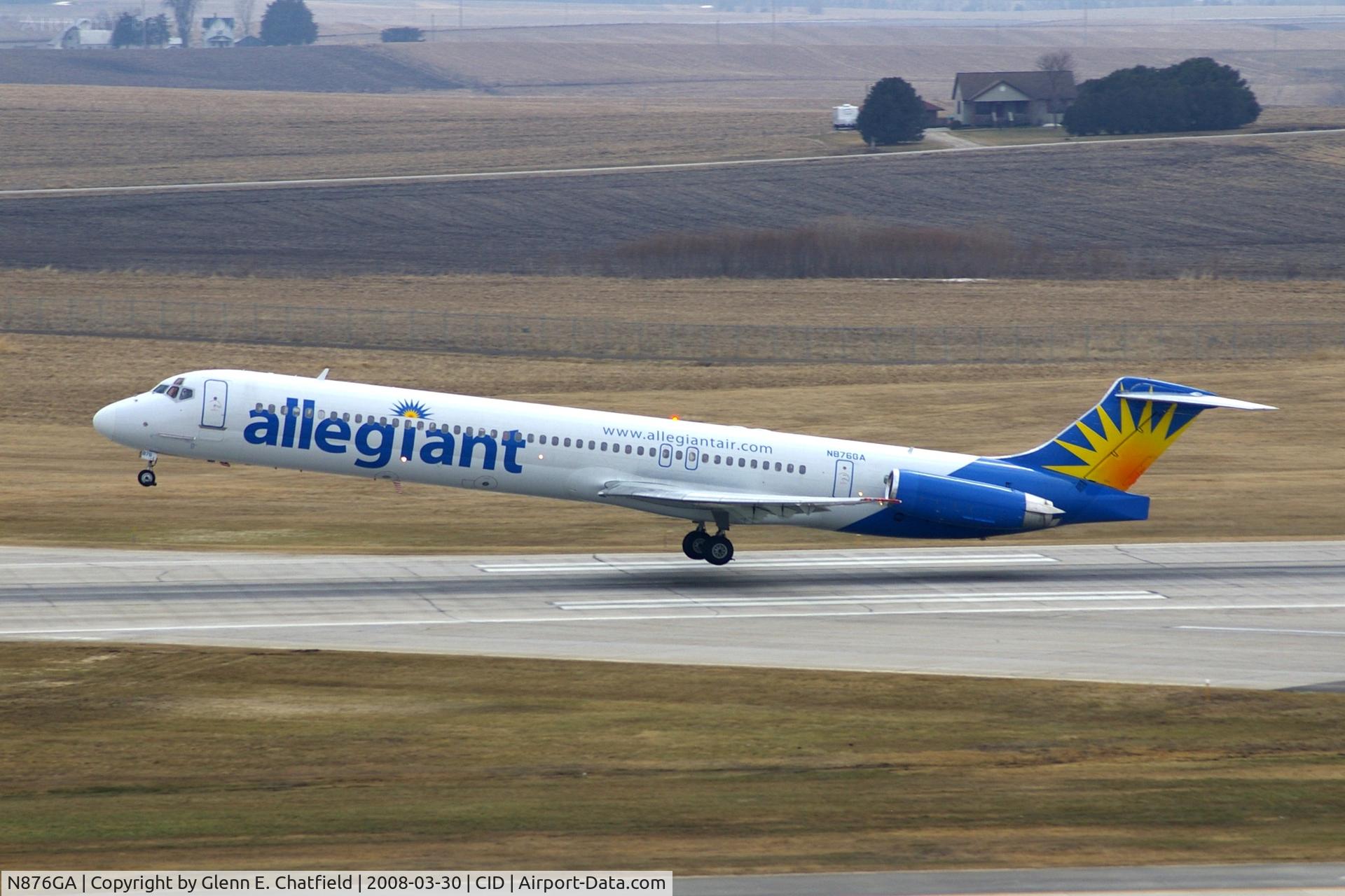 N876GA, 1995 McDonnell Douglas MD-83 (DC-9-83) C/N 53469, Departing Runway 9