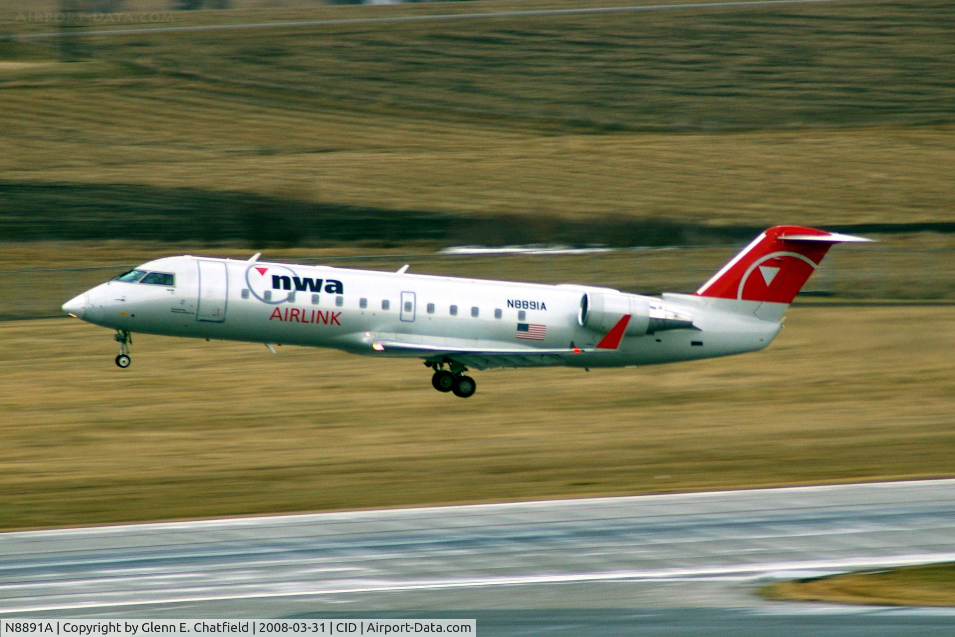 N8891A, 2004 Bombardier CRJ-200 (CL-600-2B19) C/N 7891, Departing Runway 9 for DTW