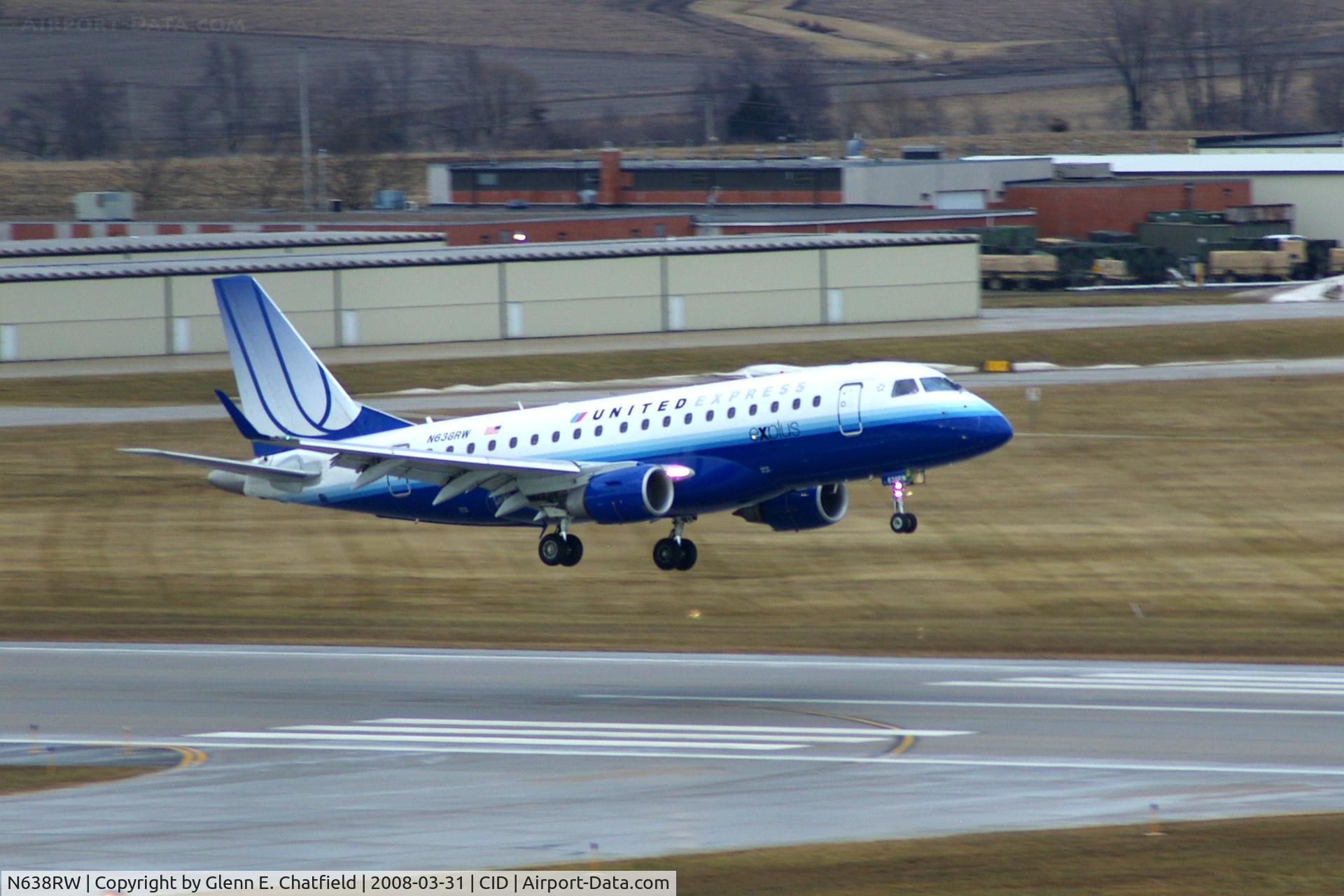 N638RW, 2004 Embraer 170SE (ERJ-170-100SE) C/N 17000053, Arriving Runway 27