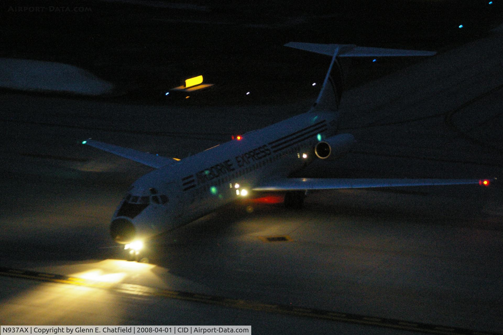 N937AX, 1968 Douglas DC-9-31 C/N 47074, ABX559 has just arrived at 6:20AM, will have quick turn-around
