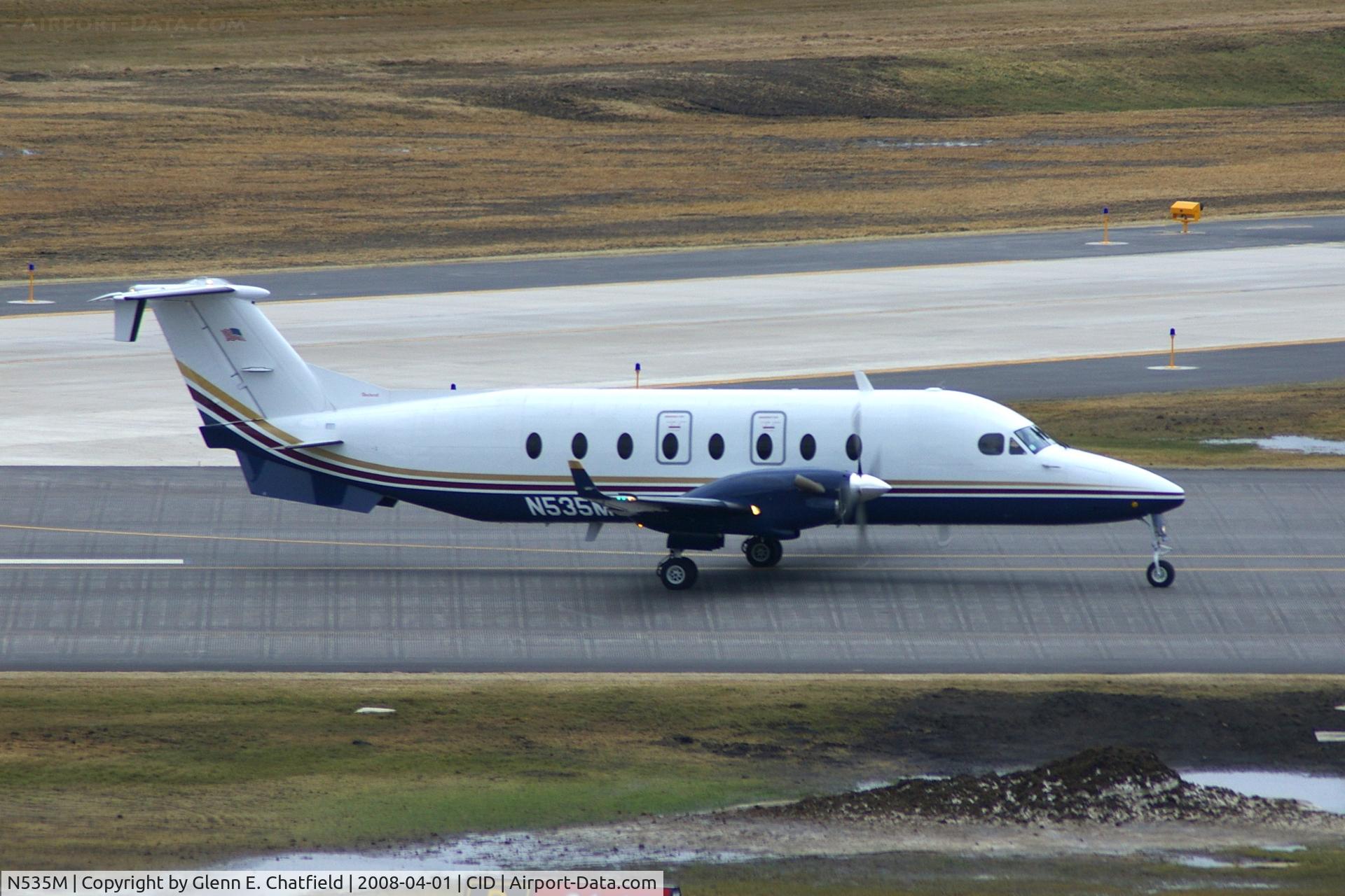 N535M, 1998 Raytheon Aircraft Company 1900D C/N UE-332, Two Menards birds in one day!  Rolling out on Runway 31