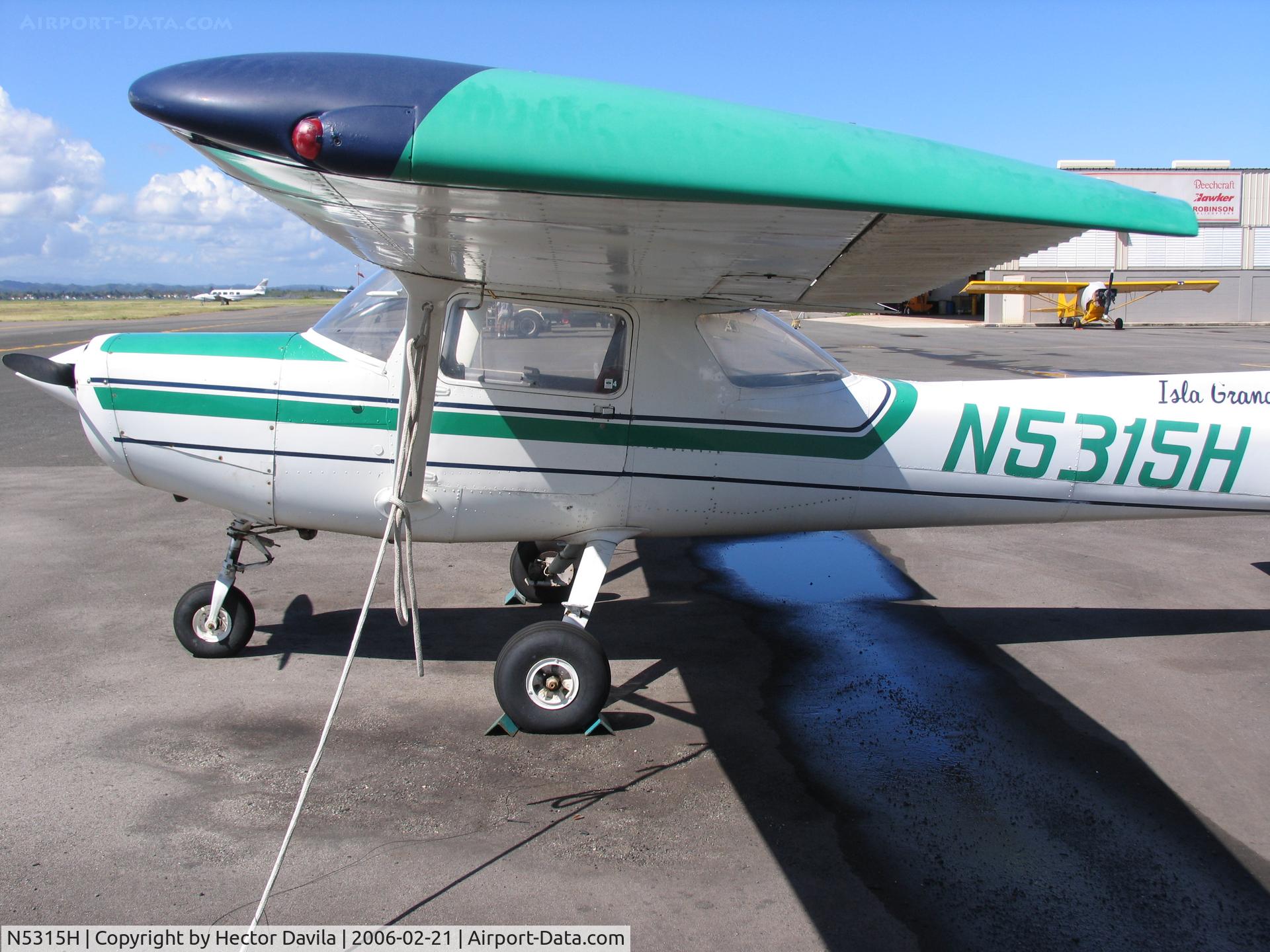 N5315H, 1979 Cessna 152 C/N 15284085, Cessna trainer. 