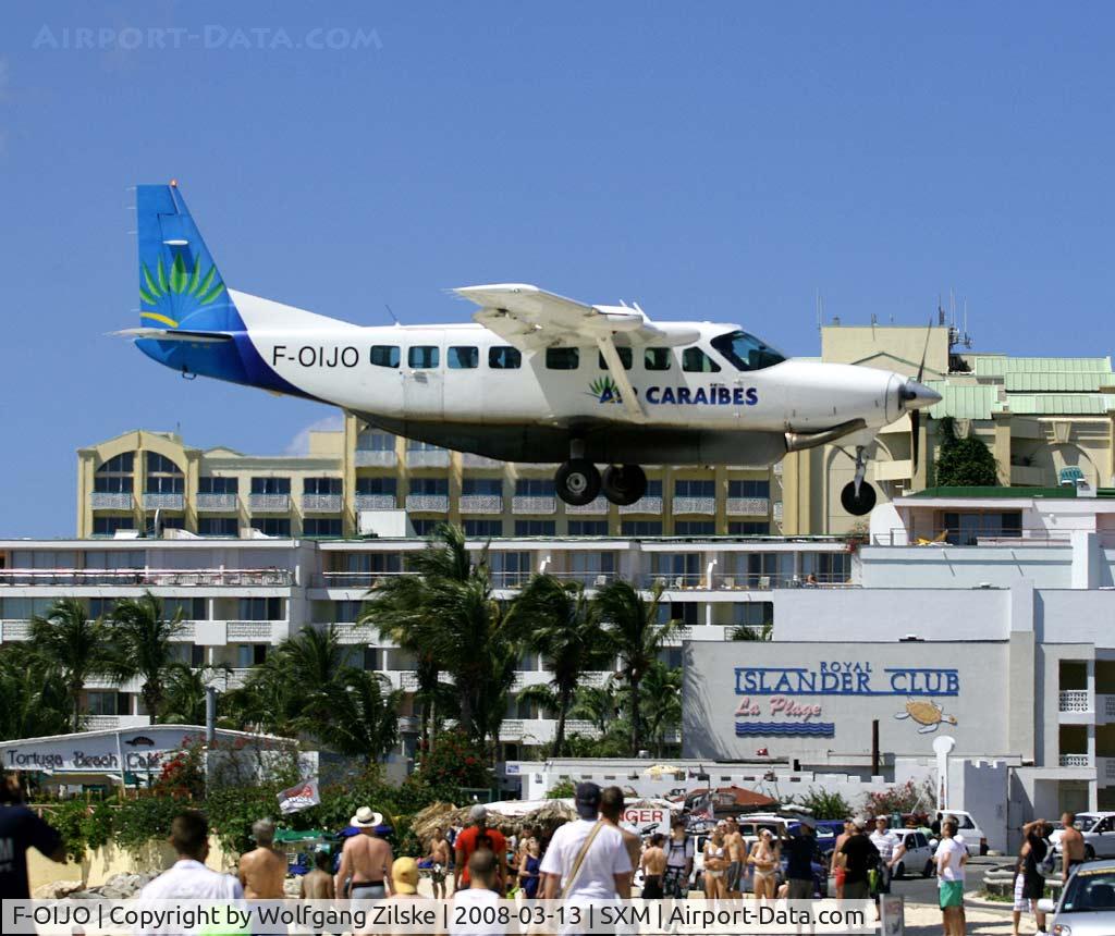 F-OIJO, 2002 Cessna 208B Grand Caravan C/N 208B0961, visitor