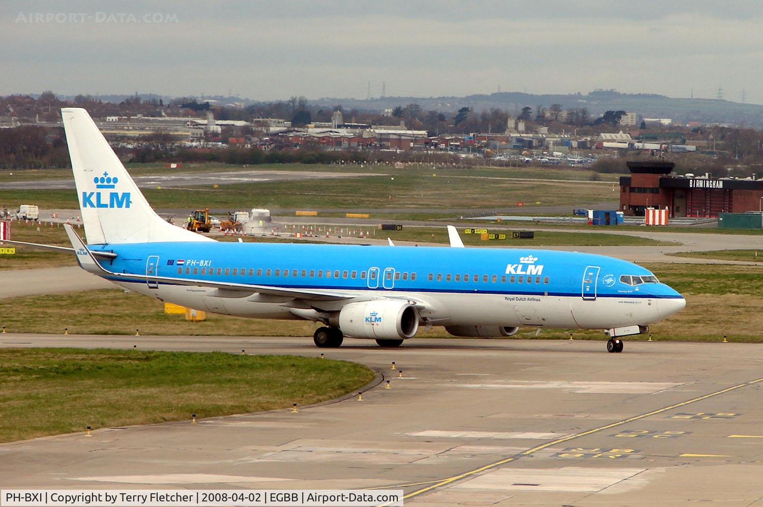 PH-BXI, 2000 Boeing 737-8K2 C/N 30358, KLM B737 taxies in at Birmingham (UK)