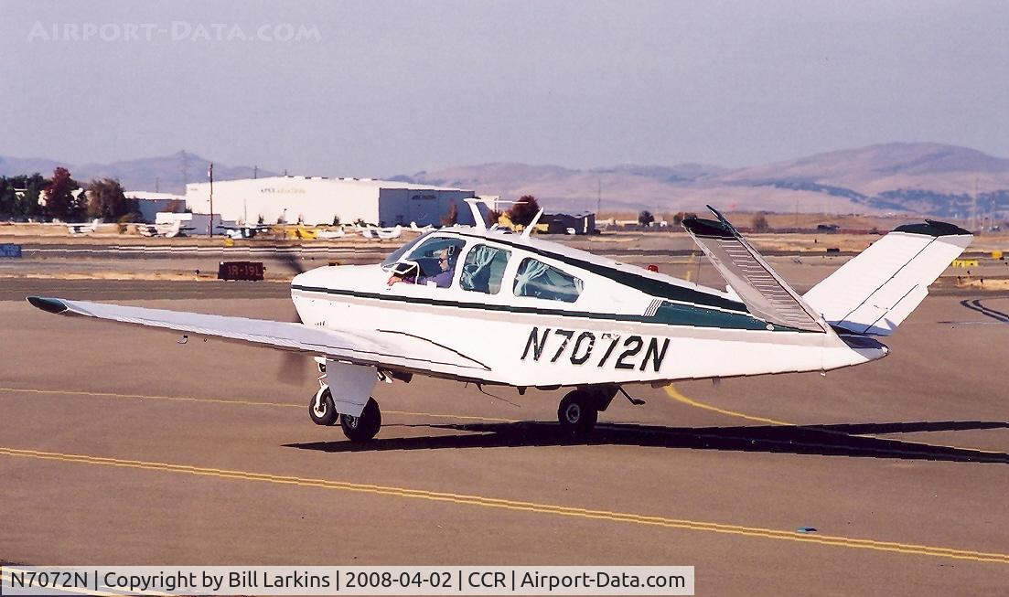 N7072N, 1967 Beech V35A Bonanza C/N D-8648, Taxi photo