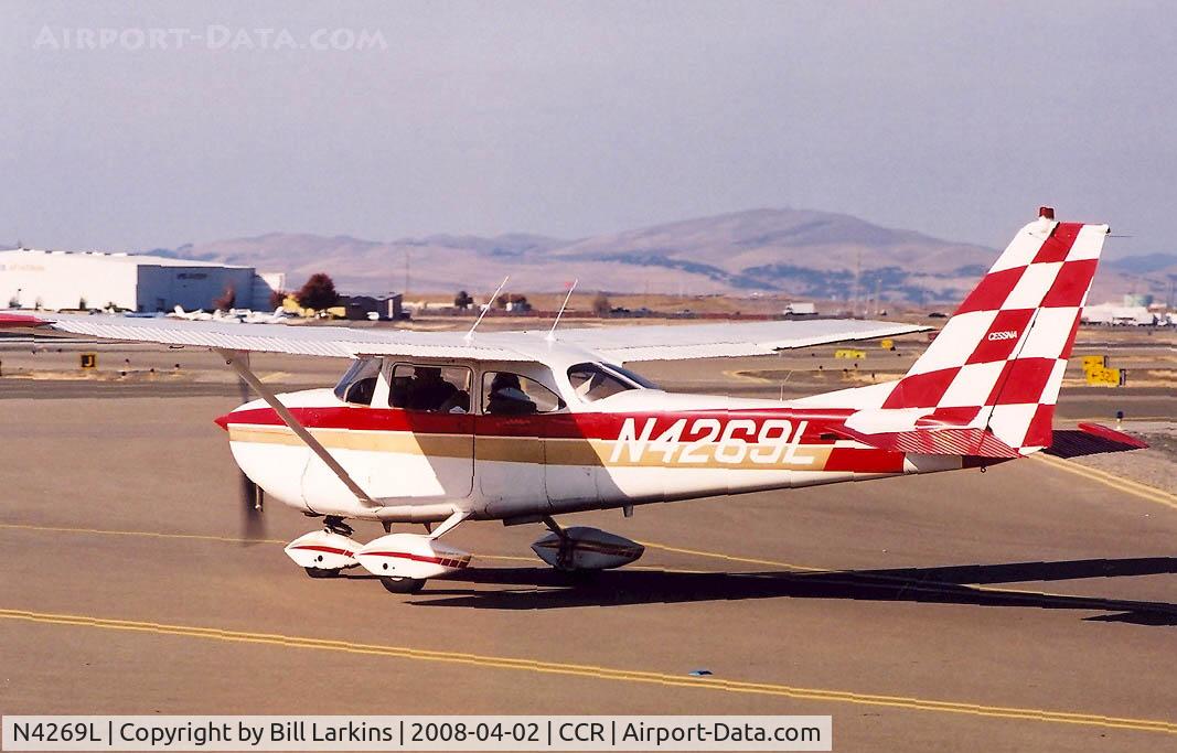 N4269L, 1966 Cessna 172G C/N 17254338, Headed for the main runway