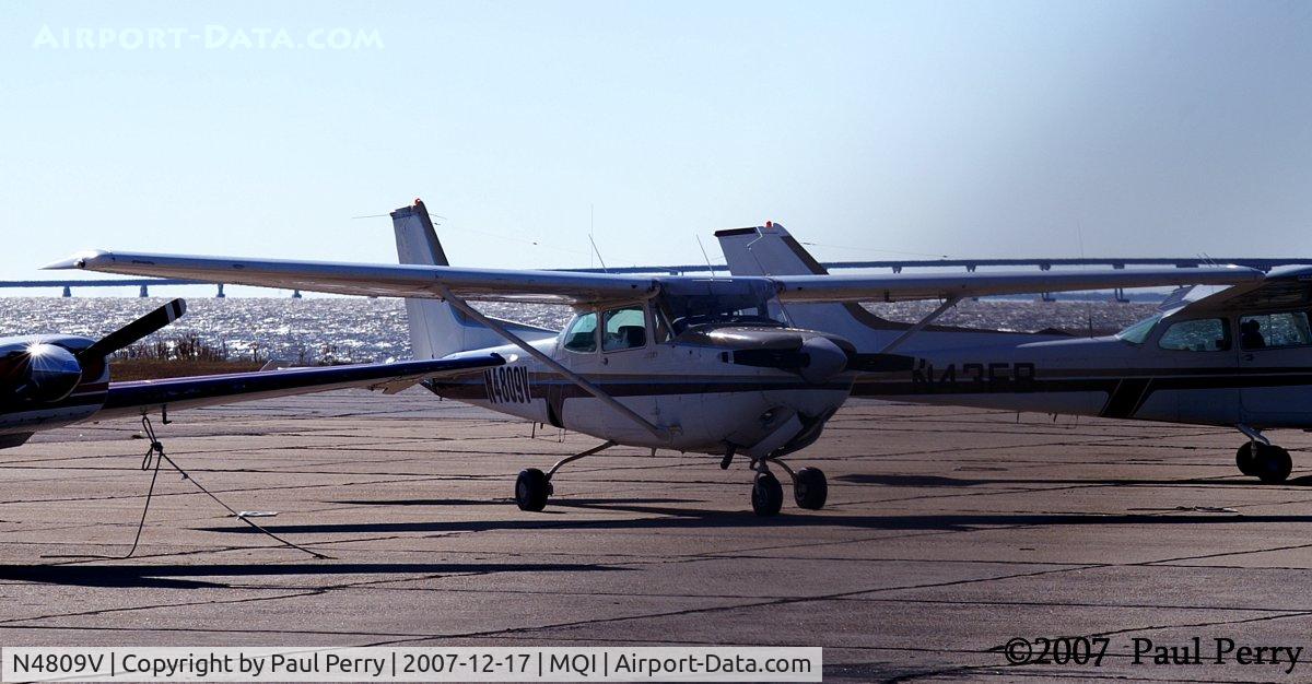 N4809V, 1980 Cessna 172RG Cutlass RG C/N 172RG0385, One of the many ramp occupants