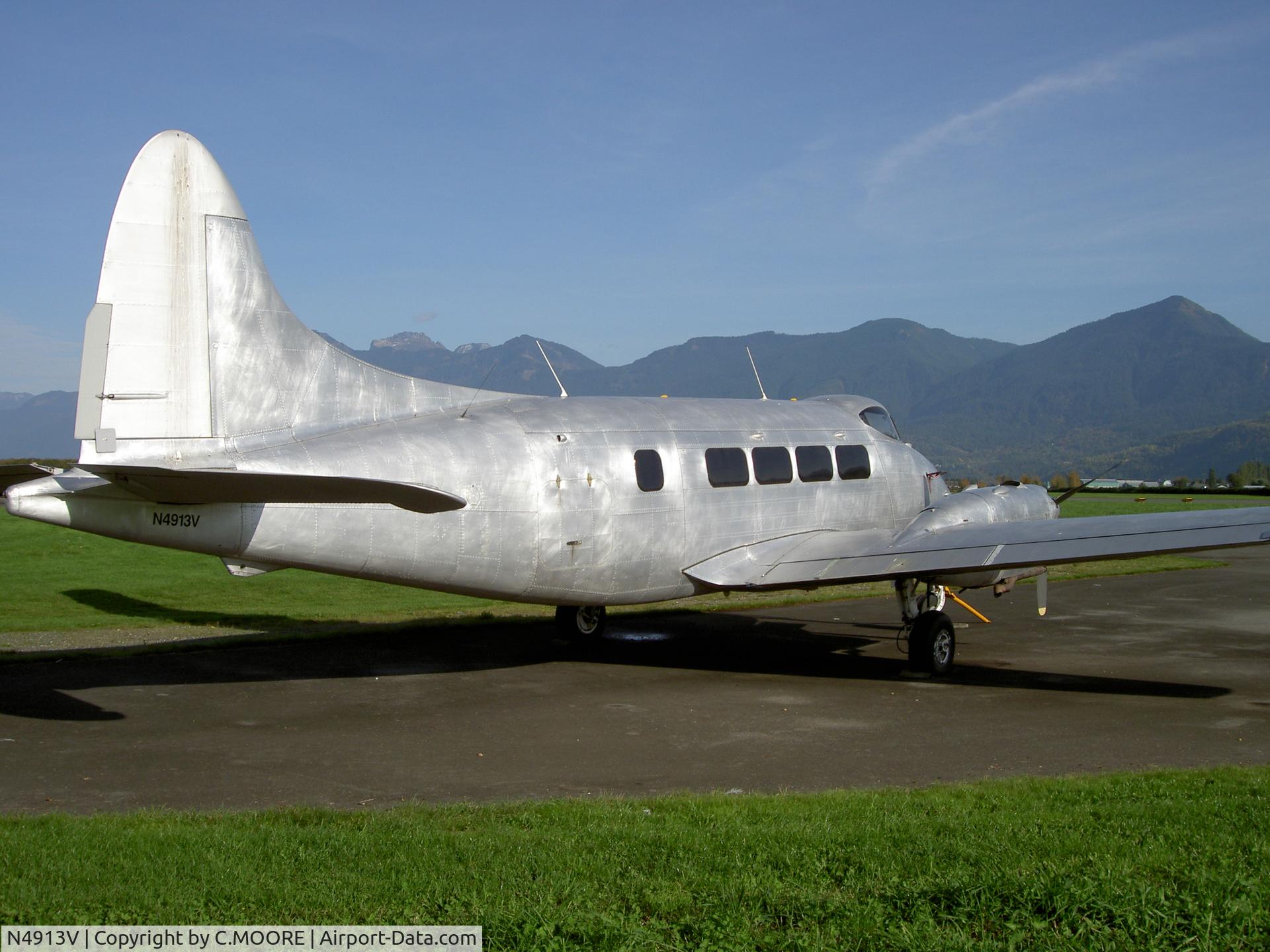 N4913V, 1954 De Havilland DH-104 Dove 5A C/N 04272, AT CHILLIWACK AIRPORT