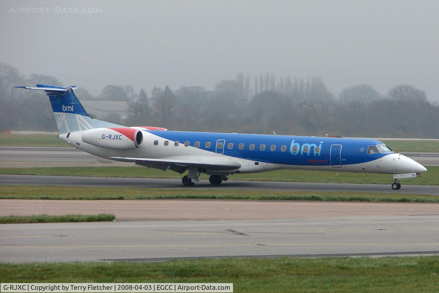 G-RJXC, 1999 Embraer EMB-145EP (ERJ-145EP) C/N 145153, BMIs Emb145 taxying in at Manchester