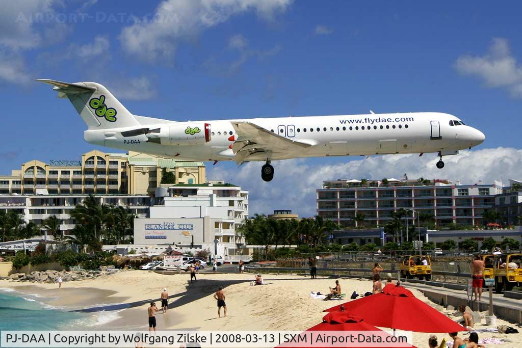 PJ-DAA, 1990 Fokker 100 (F-28-0100) C/N 11310, visitor