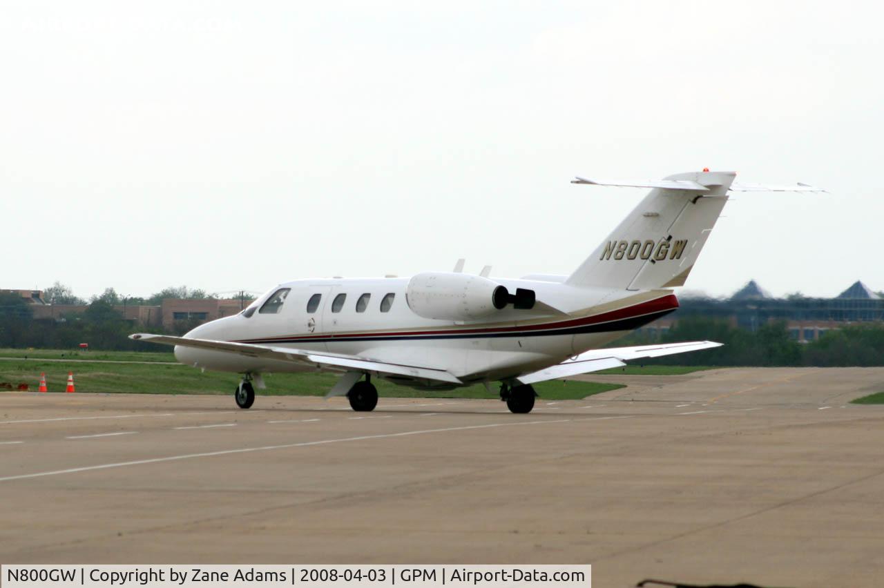 N800GW, 1998 Cessna N1820E C/N 525-0276, At Arlington Municipal