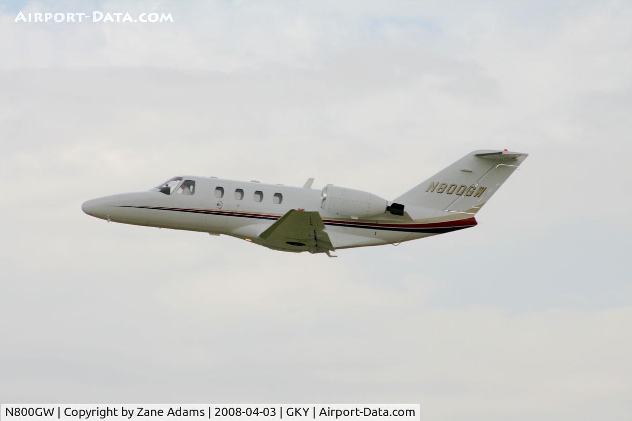 N800GW, 1998 Cessna N1820E C/N 525-0276, Departing Arlington Municipal
