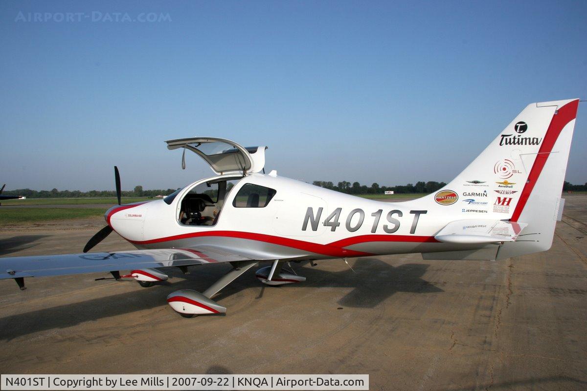 N401ST, 2006 Columbia Aircraft Mfg LC-41-550FG Columbia 400 C/N 41624, Sean Tucker's Columbia at the Memphis Airshow 2007.