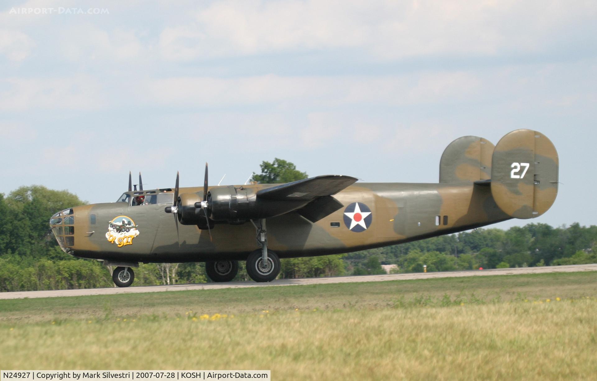 N24927, 1940 Consolidated Vultee RLB30 (B-24) C/N 18, Oshkosh 2007 - Ol 927