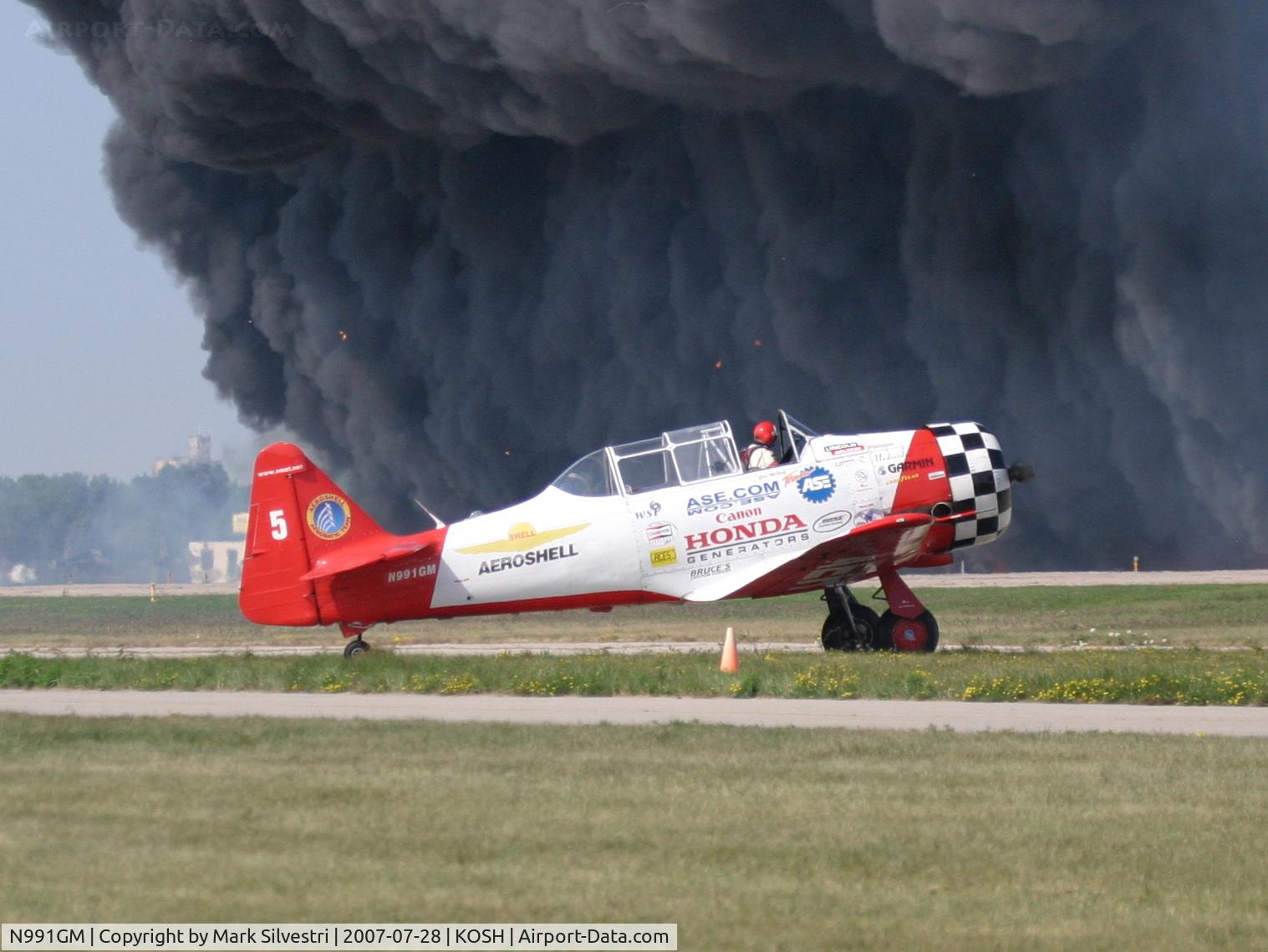 N991GM, 1941 North American AT-6C Texan C/N 88-17575, Oshkosh 2007 - Aeroshell #5