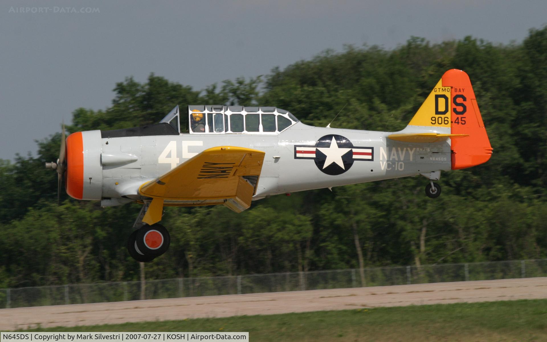 N645DS, 1944 North American SNJ-5 Texan Texan C/N 88-17678, Oshkosh 2007