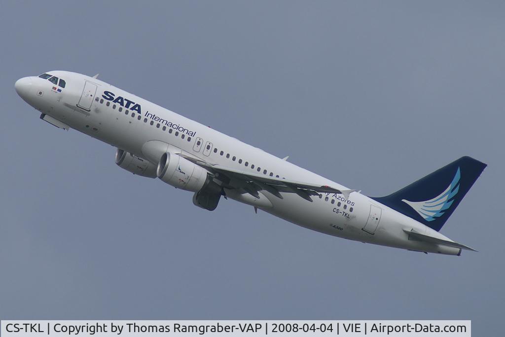 CS-TKL, 2005 Airbus A320-214 C/N 2425, SATA International Airbus A320