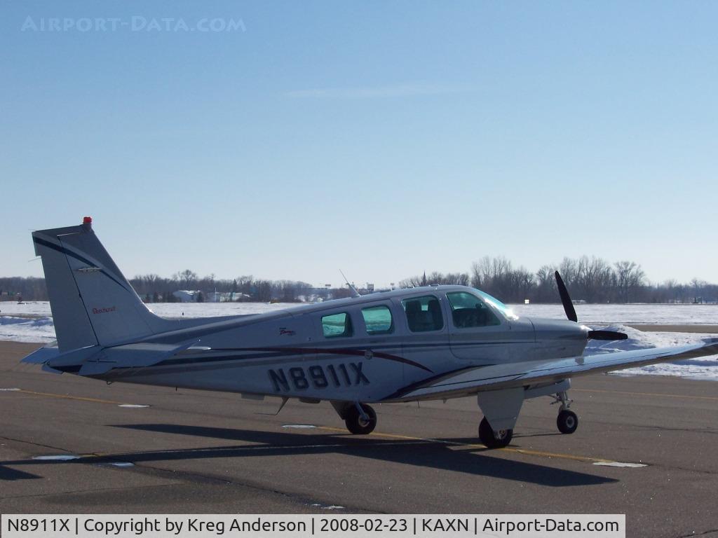 N8911X, 1998 Raytheon Aircraft Company A36 Bonanza C/N E-3166, On the ramp