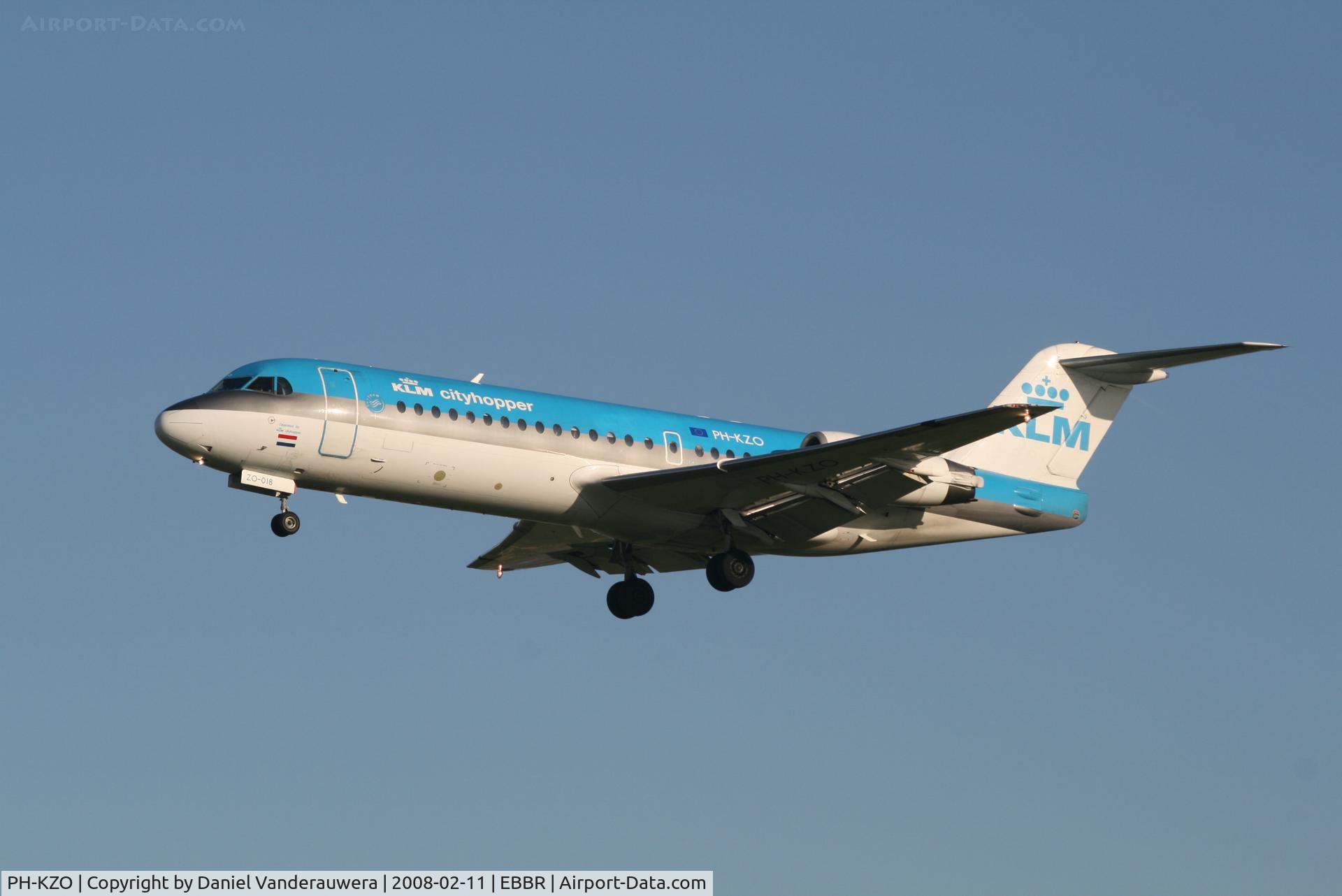 PH-KZO, 1995 Fokker 70 (F-28-0070) C/N 11538, arrival of flight KL1723 to rwy 25L