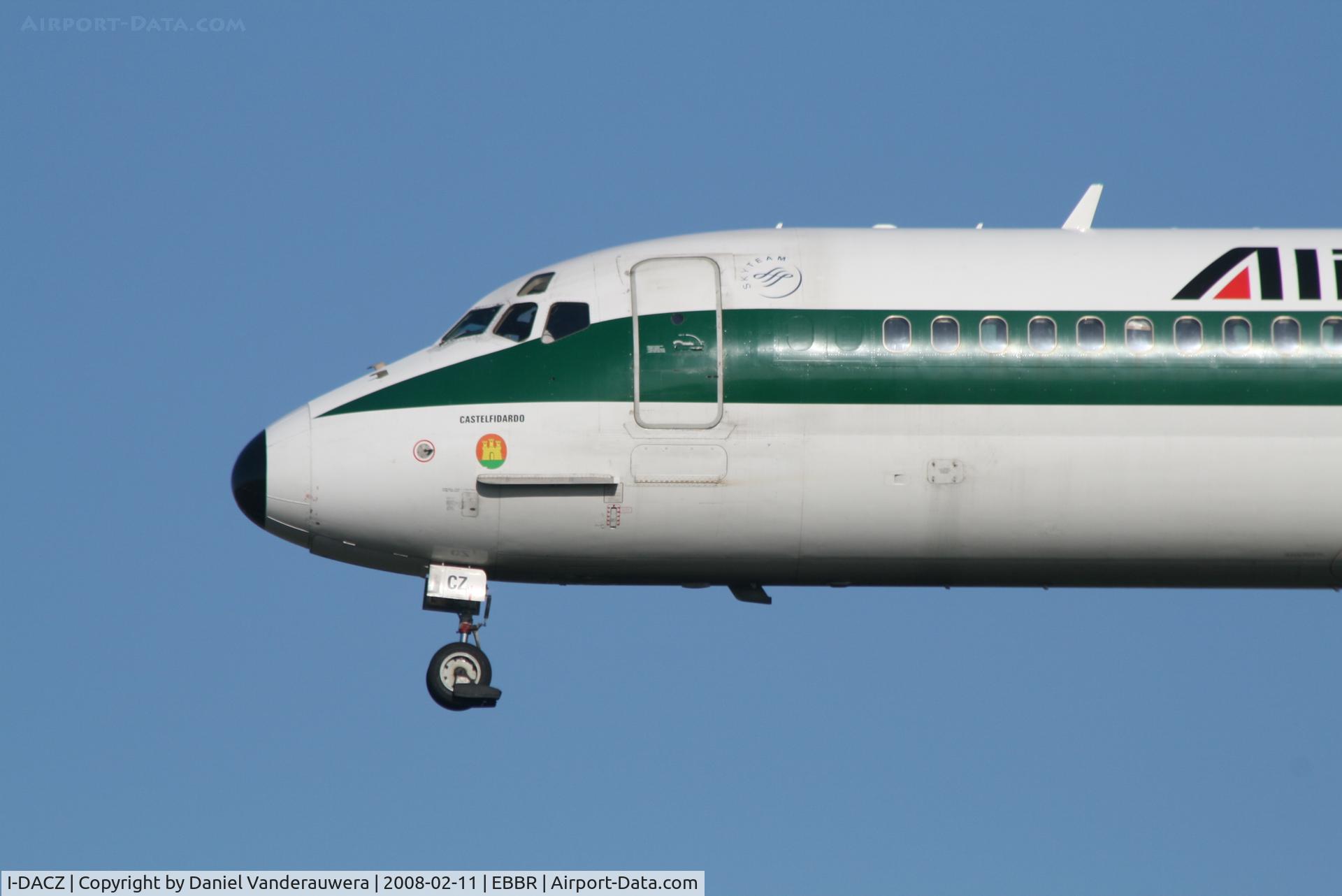 I-DACZ, 1991 McDonnell Douglas MD-82 (DC-9-82) C/N 53058/1927, descending to rwy 25L
