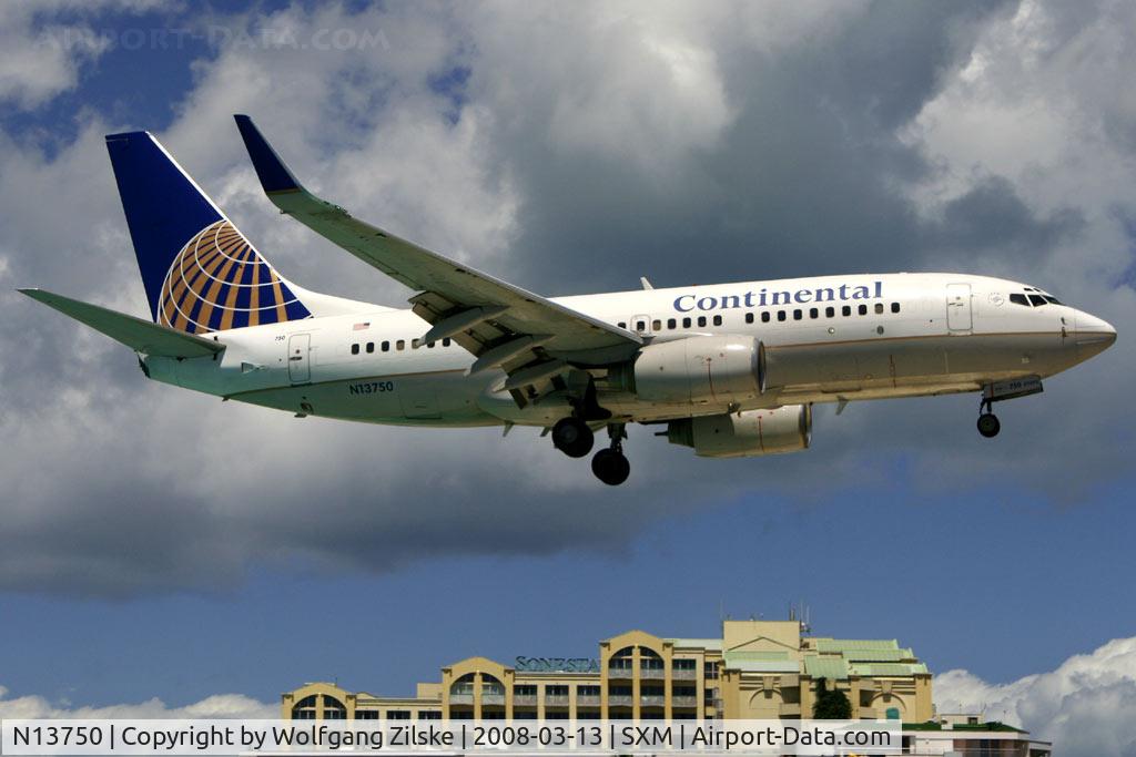 N13750, 1999 Boeing 737-724 C/N 28941, visitor