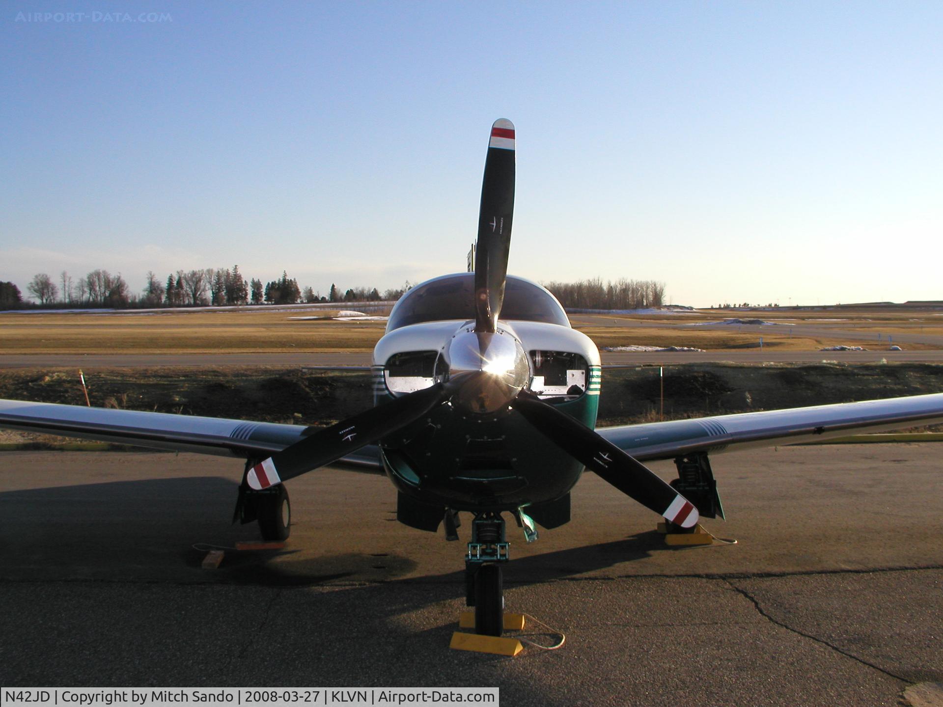 N42JD, 2000 Mooney M20M Bravo C/N 27-0303, Parked on the ramp at Airlake.