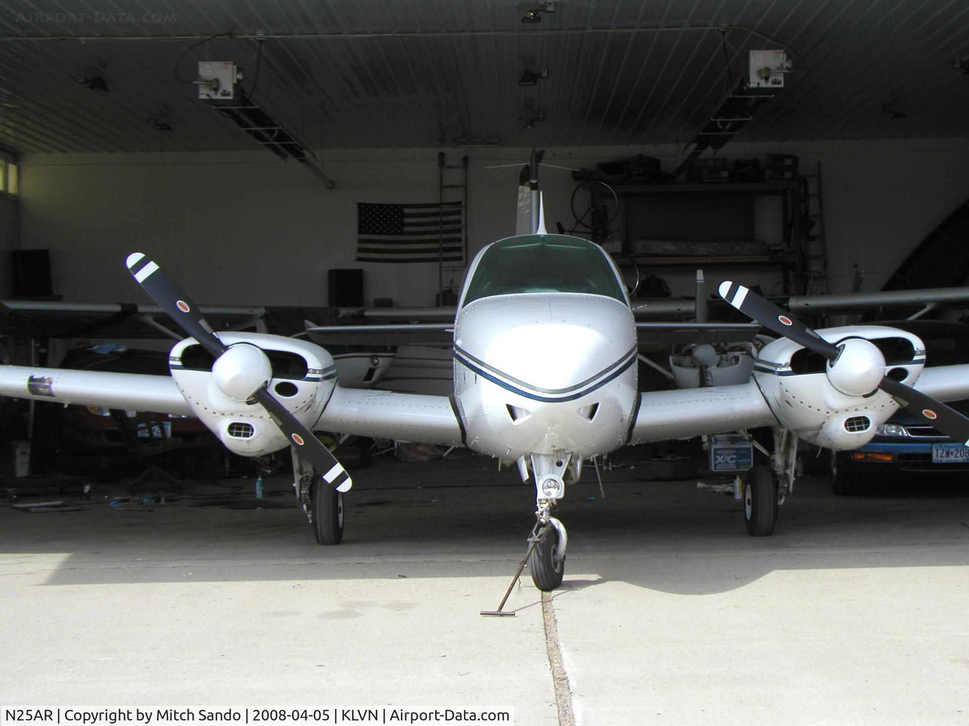 N25AR, 1960 Beech B95 Travel Air C/N TD-431, Parked inside the hangar.