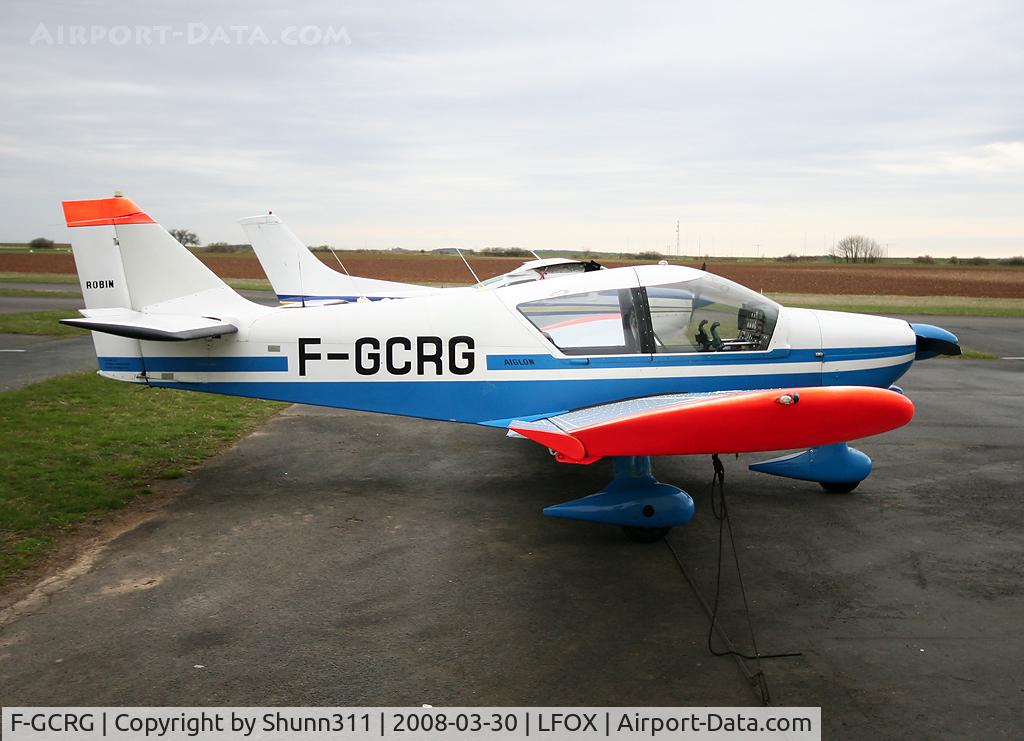 F-GCRG, Robin R-1180TD Aiglon C/N 251, At the maintenance area...