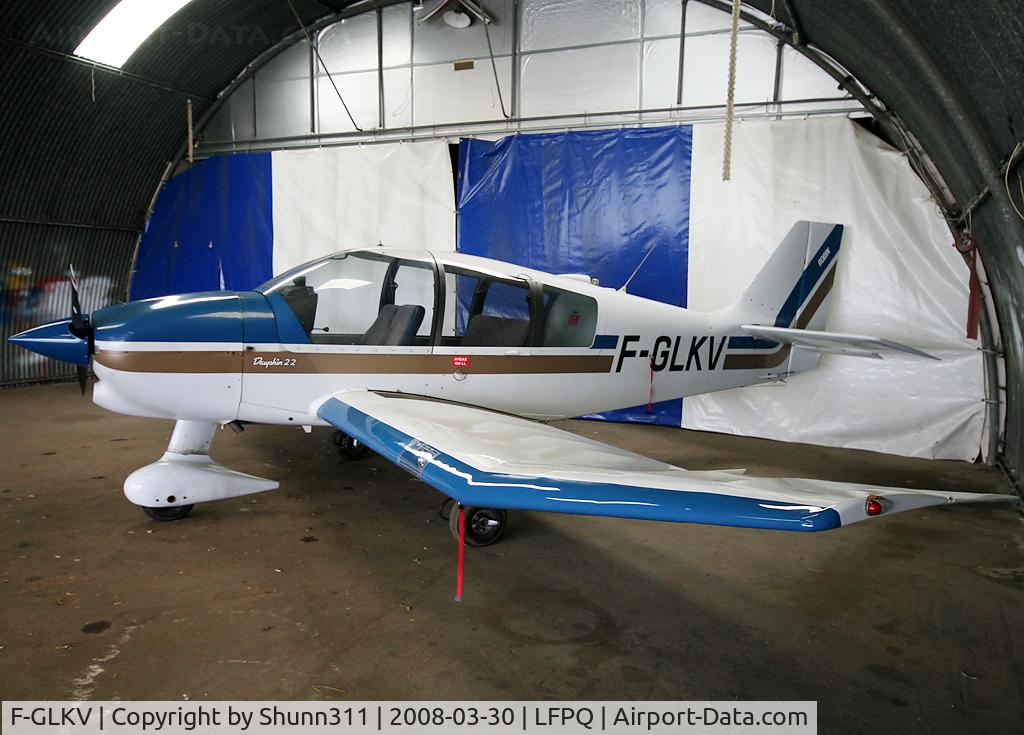 F-GLKV, Robin DR-400-120 C/N 2139, Inside Airclub's hangar